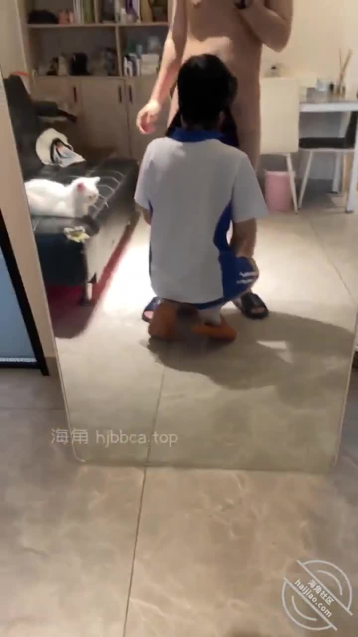 #海角社区 #乱伦 #父女 #嫩穴爆操校服女大学生，演绎父女乱伦，淫语挑逗，刺激高潮