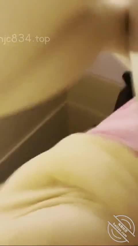 作者： #海角社区 #内心中的黑暗之神主题：我和亲姐姐7 和亲姐和解 在爷爷奶奶的眼皮子底下操逼