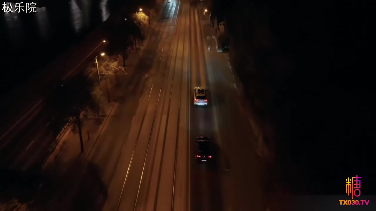 搬运工逼脸同框 亚裔留学生的特殊搭车经历 初体验黑人小臂似的巨屌 全程露脸长相看着都有欲望 这么大的鸡巴操完就已经废了 打桩乳摇十分诱人#搬运工 #媚黑 #大奶 #黑丝 #口爆