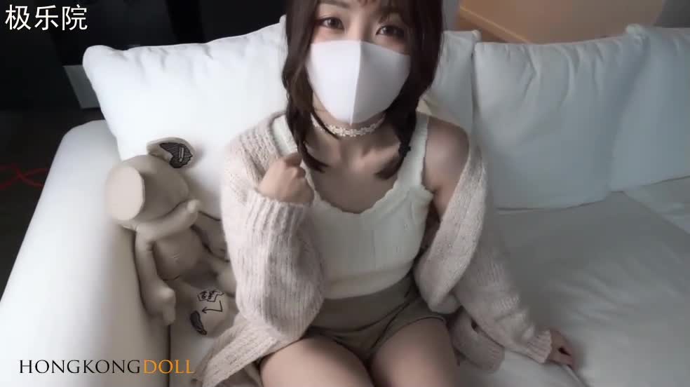 玩偶姐姐涉世未深甜美游戏陪玩被玩咖富二代套路上床偷拍玩偶姐姐换衣服被发现了 那没办法了只好霸王硬上弓了 可惜最后没内射#玩偶姐姐 #大奶 #打桩 #强推 #母狗 @