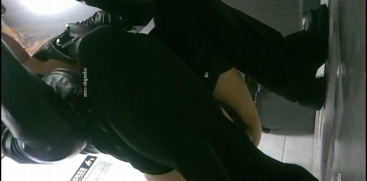 2048.vip-大神潜入商场女厕近距离观察多位小姐姐的各种嫩鲍鱼2