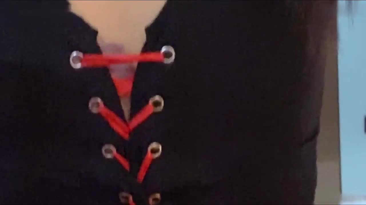 【重磅勾搭】勾搭气质医学院护士背着男友偷情健身教练，被羞辱要求叫爸爸