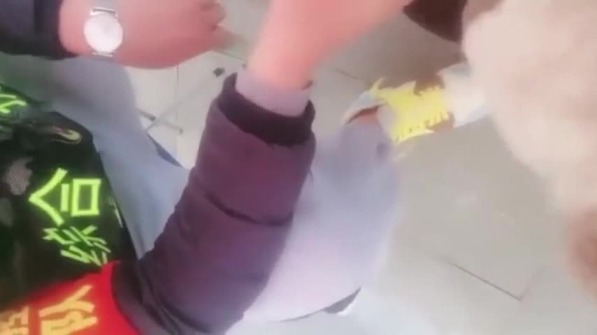 #勾引保安 #巨乳 #诱惑 #漏出 #人妻户外勾引协办员啪啪的啊 ，风骚少妇花活多