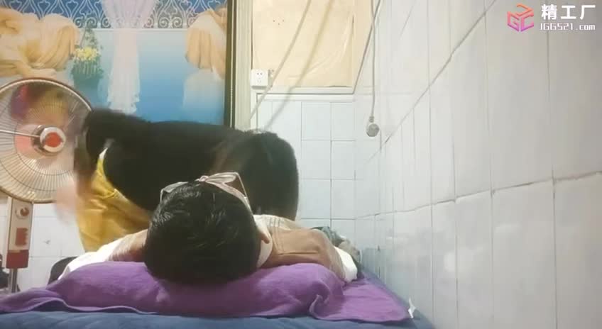 路边足疗按摩店胸推直接开艹 #按摩 #会所 #偷拍 #足疗