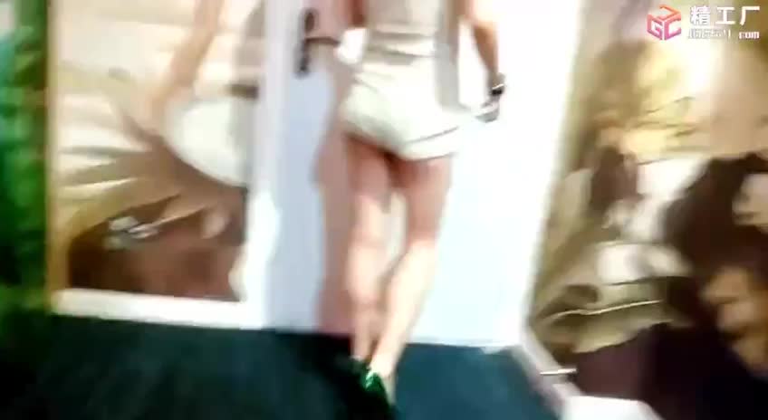 按摩会所极品大长腿女技师黑丝诱惑 撕开黑丝揉小骚逼 口爆 射在嘴里 #按摩 #会所 #偷拍