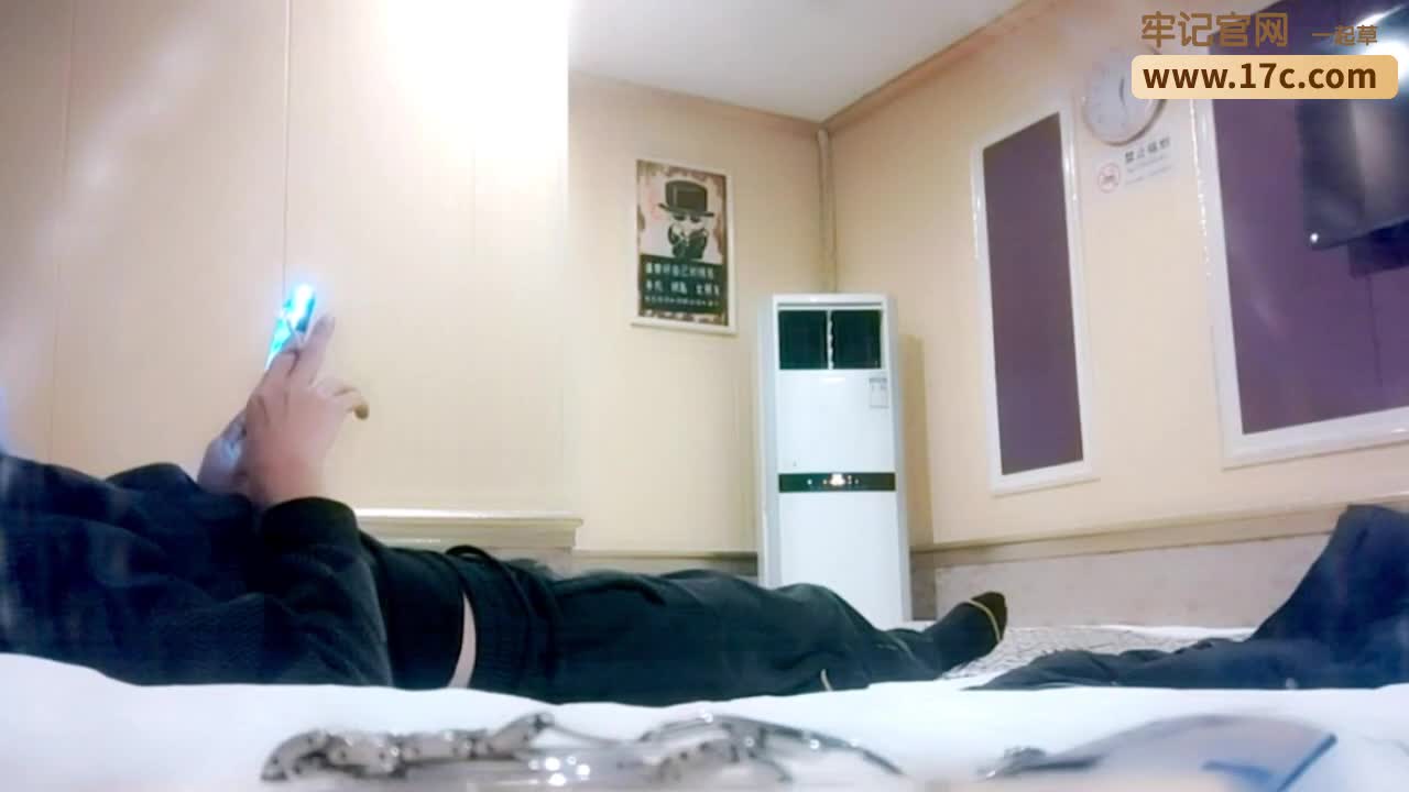 会所找女技师，点了两个玩双飞，双女乳推一起舔，前面操 #按摩 #会所 #足疗 #偷拍