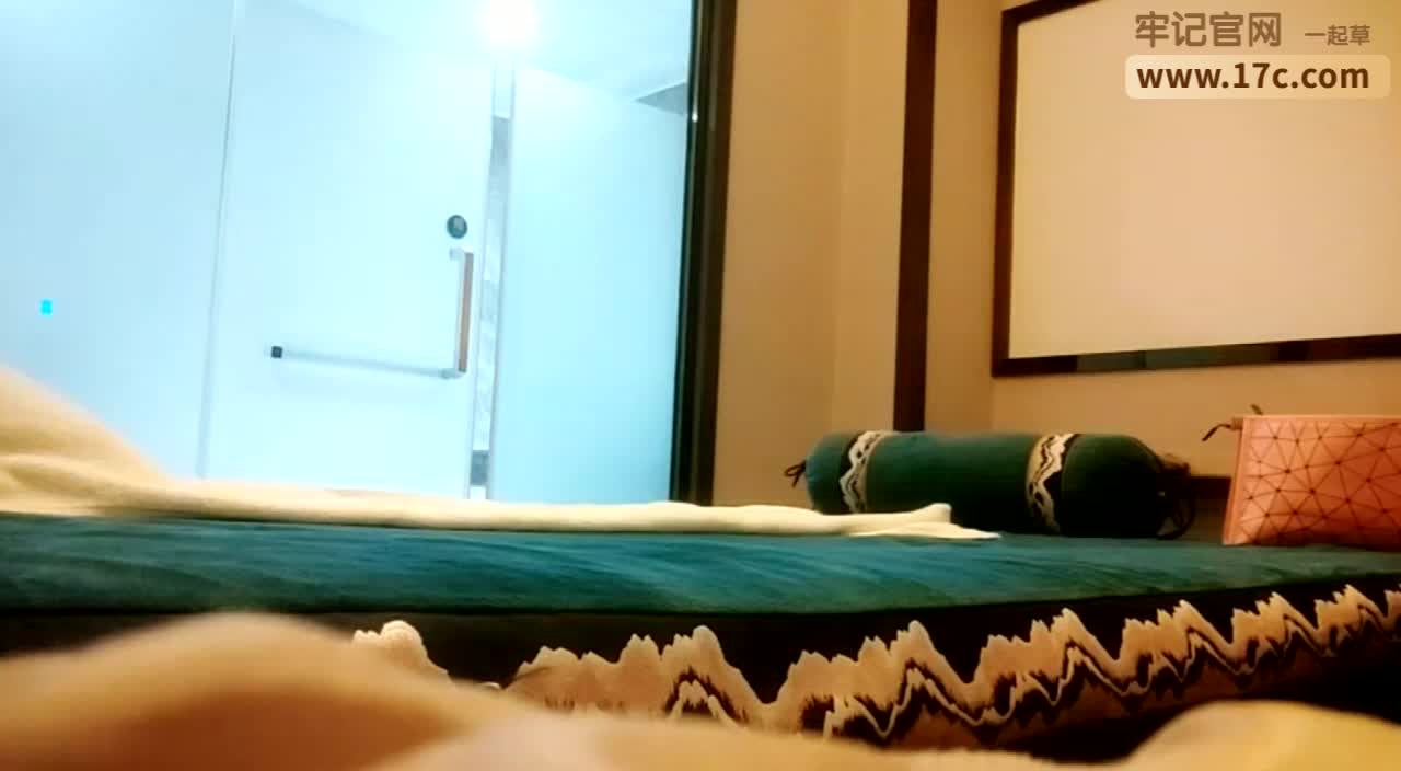 按摩店极品高颜值女技师95服务黑丝诱惑胸推口爆 服务一流 好想加价干一炮 #按摩 #会所 #偷拍