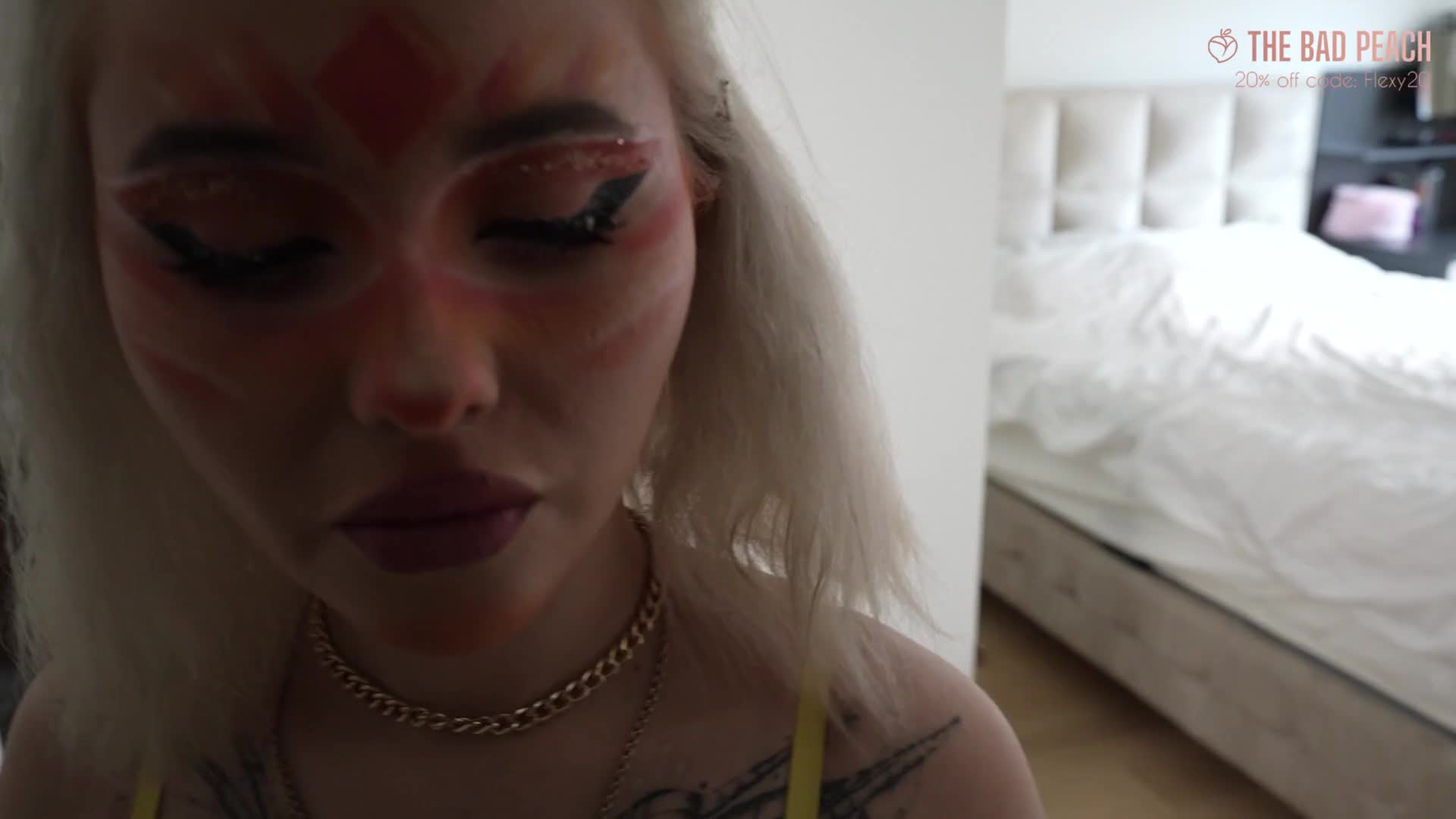 2048.hk@DirtySlutGaveherselftotheCourierforaFreeFittingofSexToys-Pornhub.com