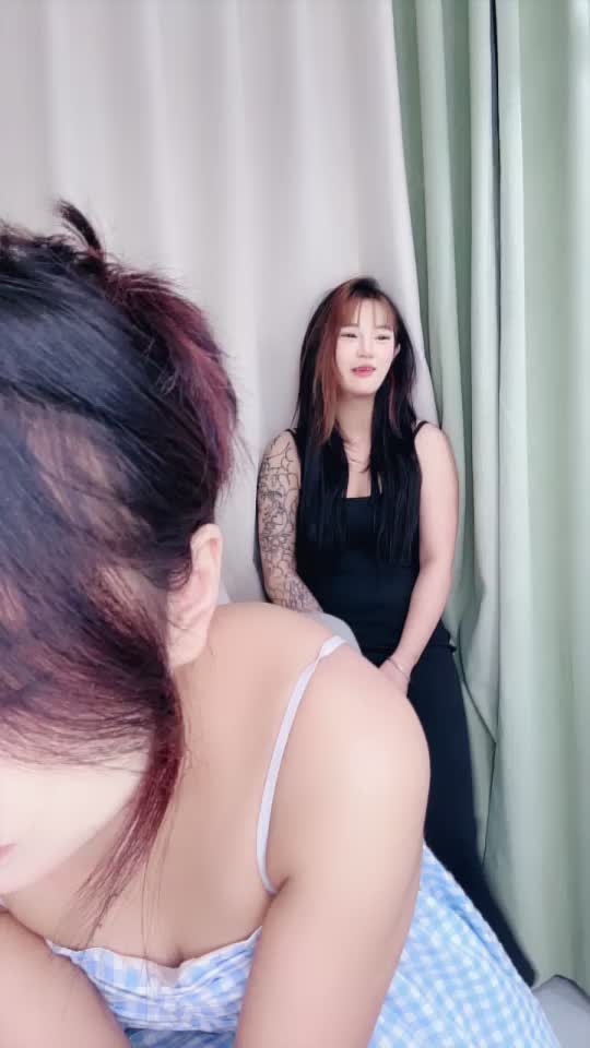 2048.hk@654756051_极品艺校生_20251026_214033