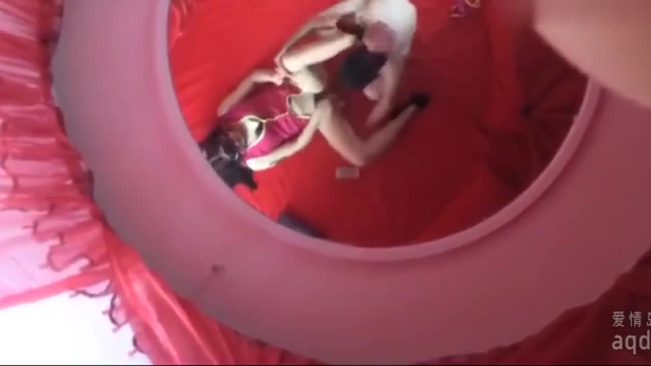 制服高跟空姐诱惑快速抽插啪啪干到大汗淋漓！