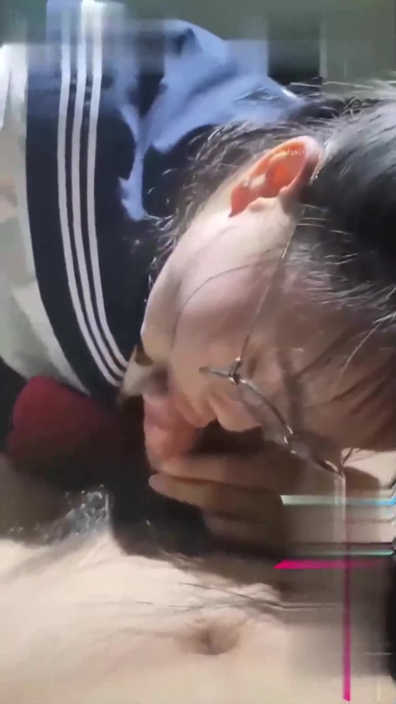 中南财经政法大学陈燕，闷骚眼镜妹口活一流身材优秀大尺度私拍