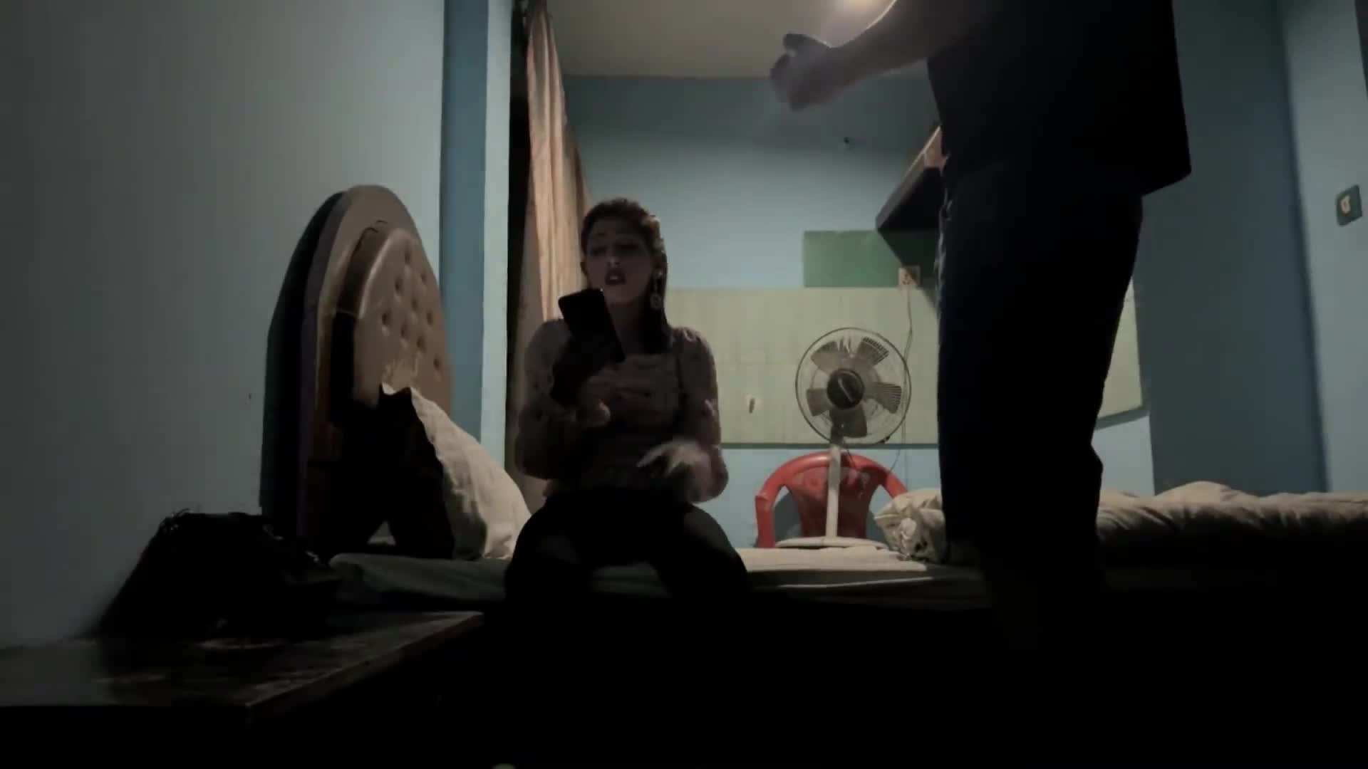 外国友人搞站街女，选了个带回小房间，怼几下，鸡儿有点软，撸硬再操 #站街 #探花 #按摩 #偷拍 #扫街