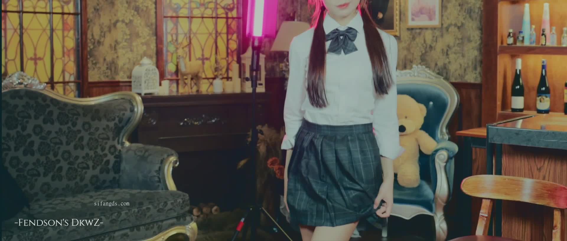 2048.vip-2025年11月，重磅核弹，推特摄影大神，【FENDSON】美少女六套掰B自慰 推特原版福利合集