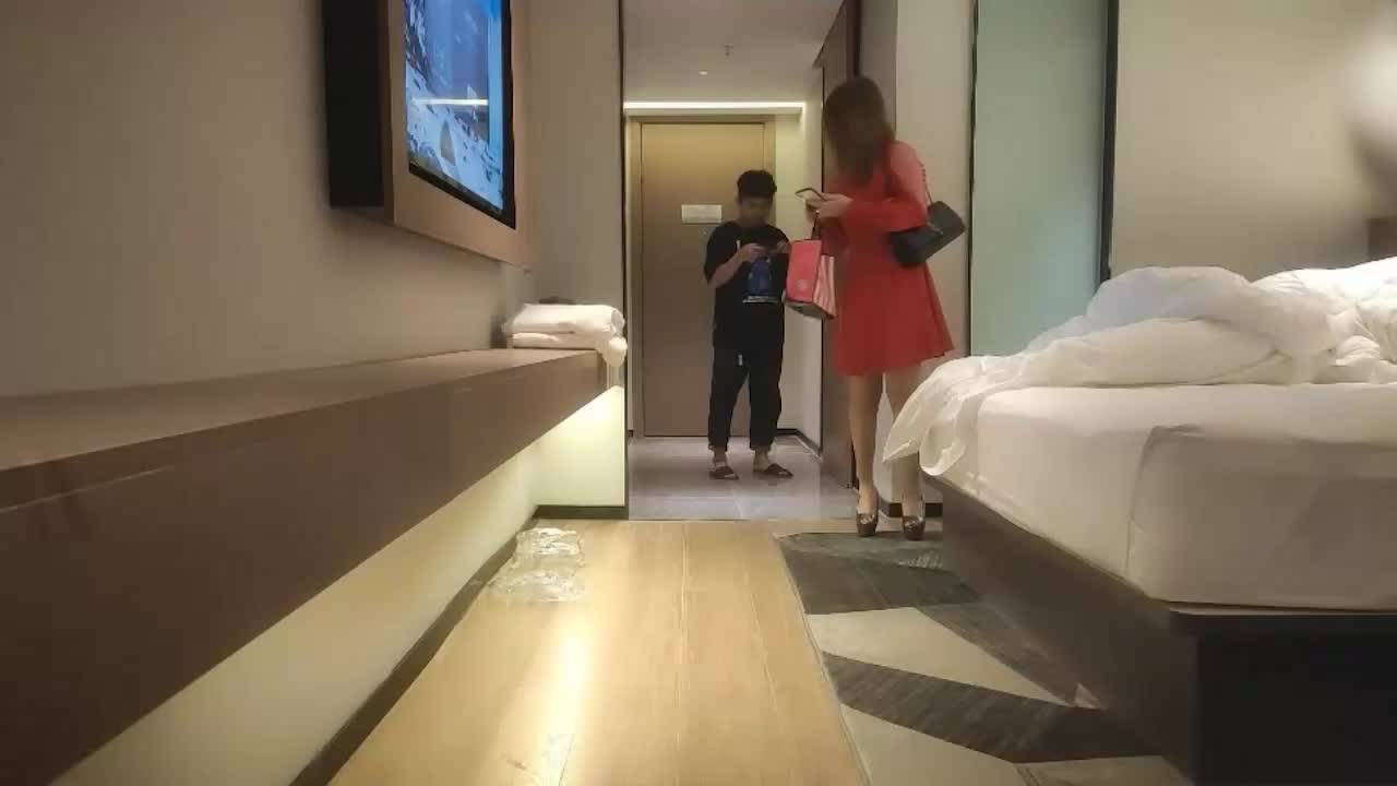 #专约老阿姨 #熟女 #人妻 #阿姨 #约炮约操红裙气质人妻，哦痒死了，我的妈呀你这么厉害