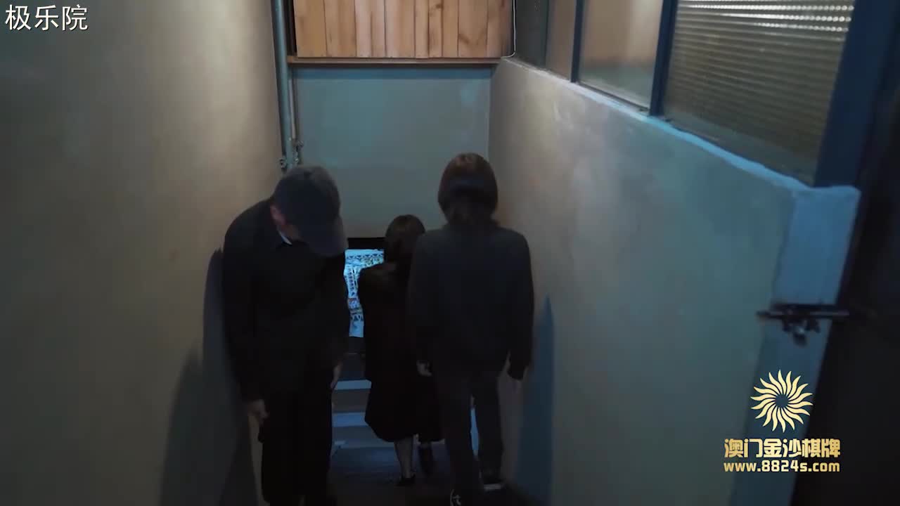 艾秋逆袭黑社会大姐大 马仔上位报复捆绑调教 我最喜欢的麻豆女优 纹身搭配渔网袜格外诱人 可惜没内射#艾秋 #纹身 #渔网袜 #打桩 #母狗