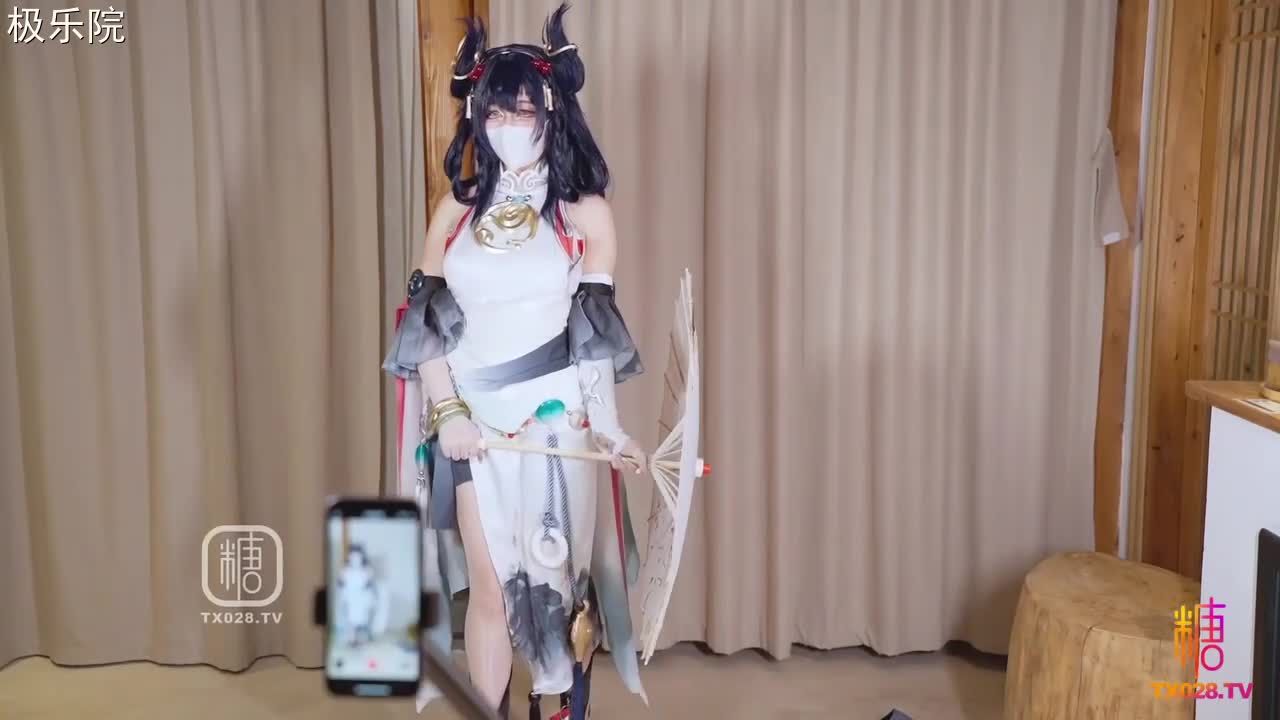 绘梨樱女主播的生存法则，想要在行业里存活下去只要献出身体就可以了 多么简单啊cos形象十分反差 打桩乳摇十分诱人 第一视角代入感很强#绘梨樱 #巨乳 #反差 #Cosplay #母狗