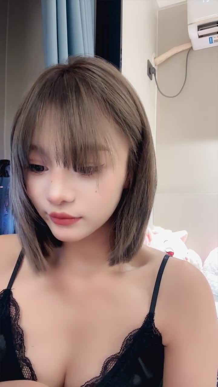 超级美女！模特下海！美到炸裂~【崽崽】不射算我输！狂撸~#福利姬 #白虎 #反差 #模特下海 #崽崽