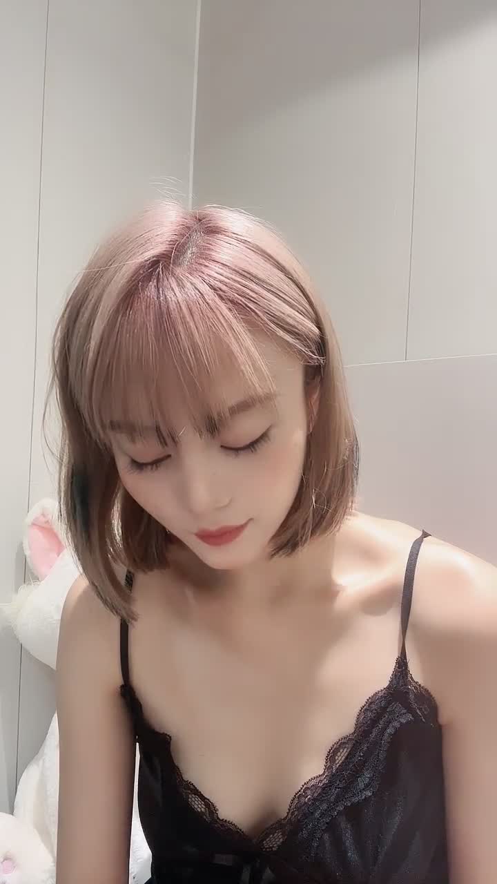 超级美女！模特下海！美到炸裂~【崽崽】不射算我输！狂撸~#福利姬 #白虎 #反差 #模特下海 #崽崽