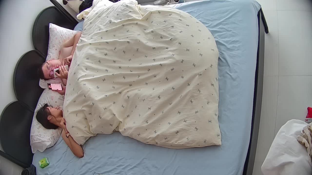 2048.vip-民宿酒店 11-23 一对讲究人 进来先换了床单(续) 美女胸又大又挺 毛也多 早上起来退房之前打一炮