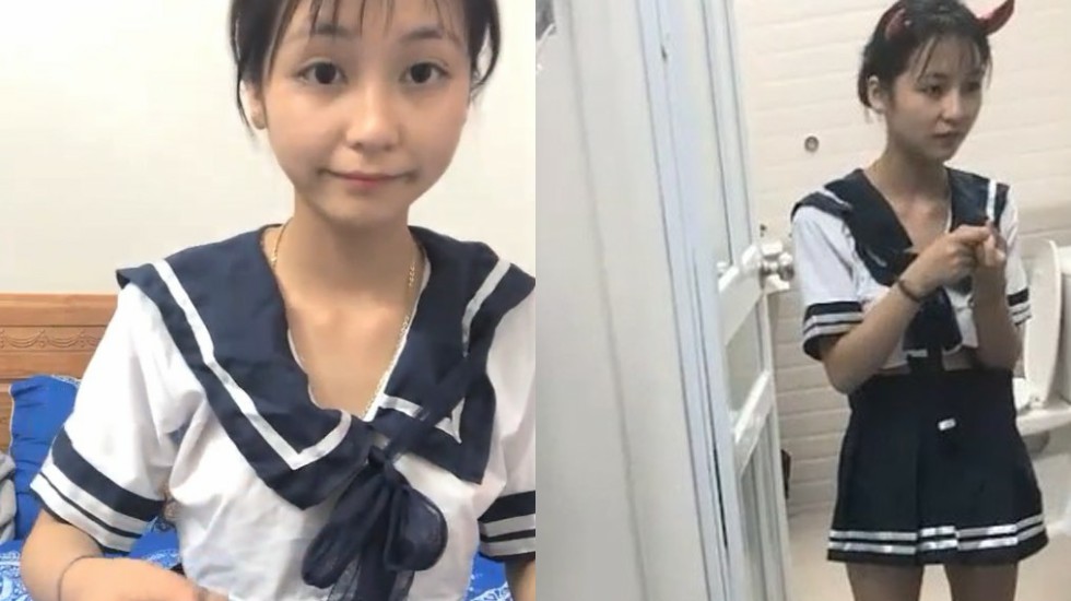给女友新买的学生妹制服刚到 迫不及待的来体验