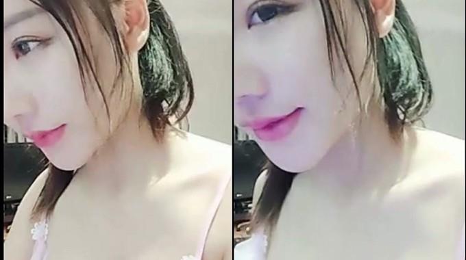 身材火辣的性感女神北京酒店约炮有钱胖粉丝啪啪让人有一种好菜让猪啃的感觉